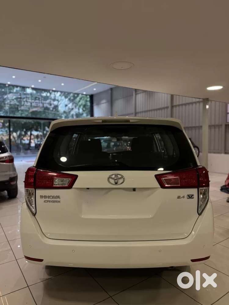 Toyota Innova Crysta [2020-ongoing] 2.4 Vx 7 Str, 2022, Diesel