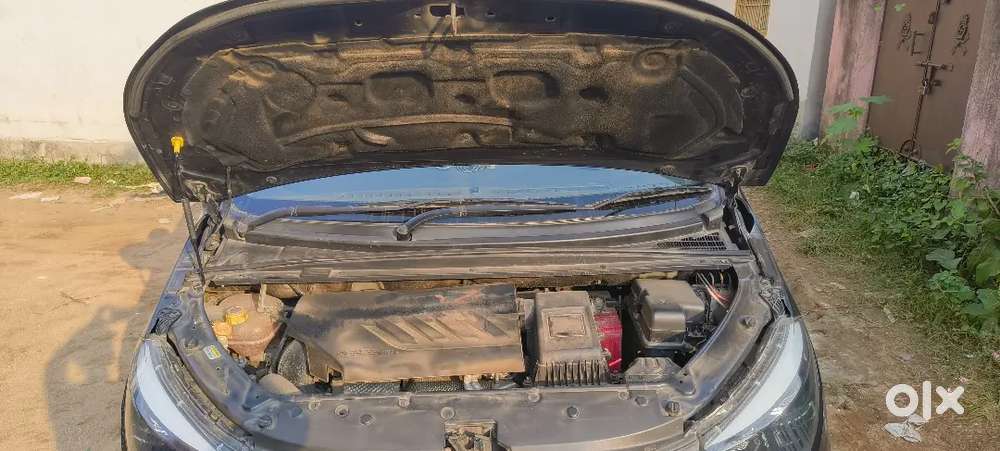 Mahindra Marazzo M6 Plus 2021 Petrol Manual