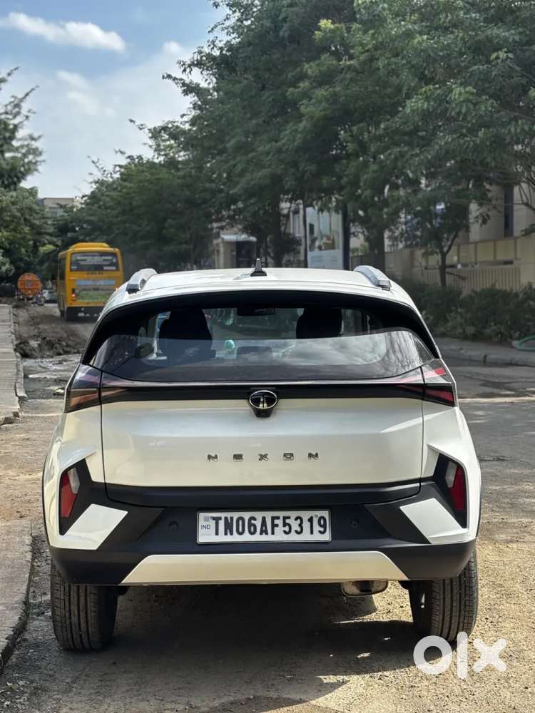 Tata Nexon Creative 1.2 Revotron Petrol 6 Amt, 2024, Petrol