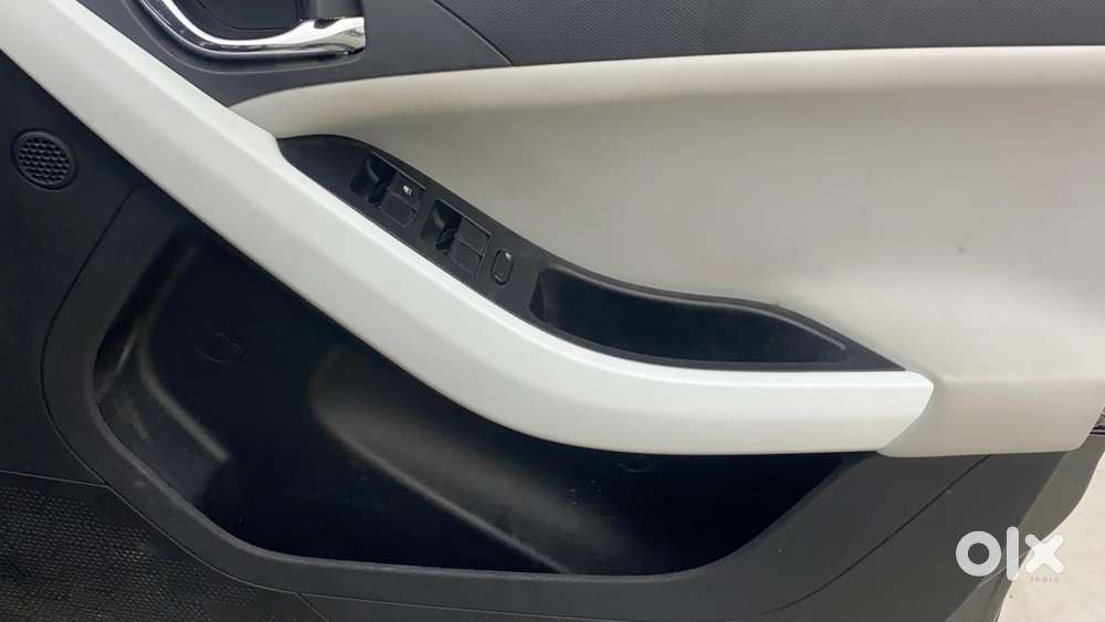 Tata Nexon Creative Plus 1.2 Revotron Petrol 6 Mt, 2024, Petrol