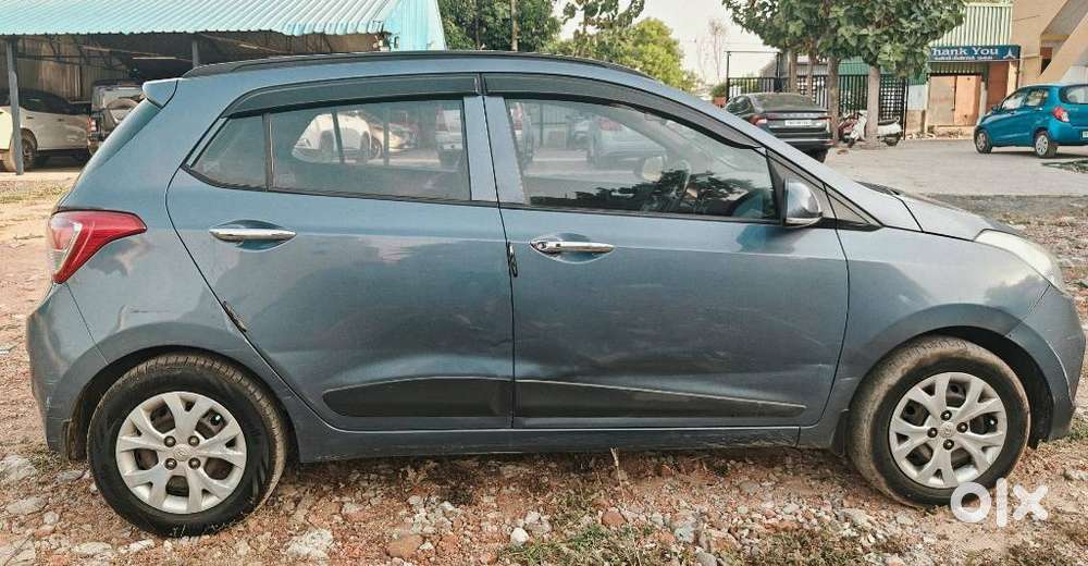 Hyundai Grand I10 Sportz, 2014, Petrol