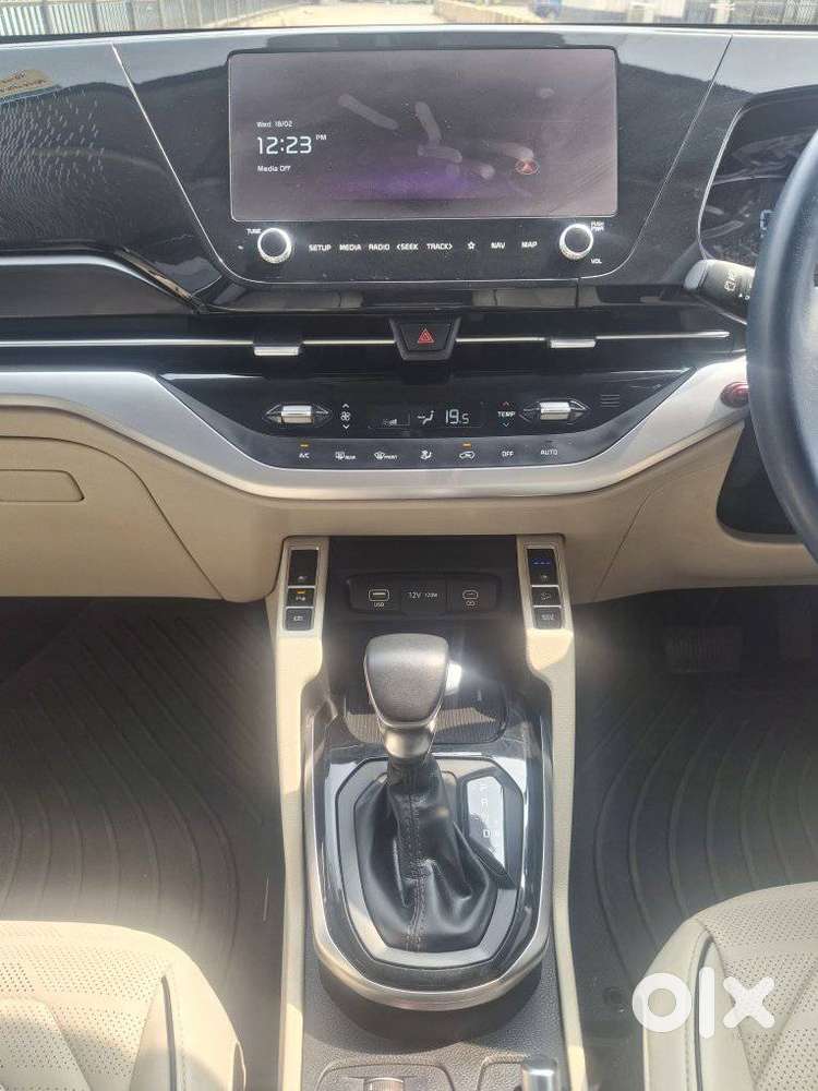 Kia Carens 1.5 Luxury Plus Diesel At 6 Str, 2022, Diesel