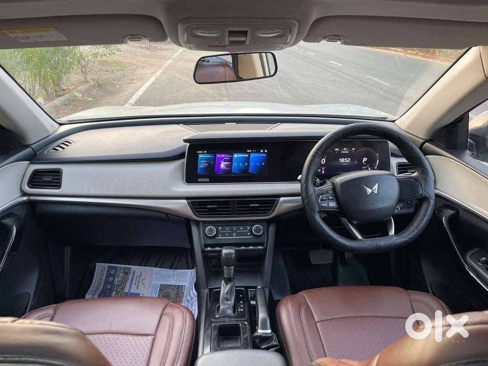 Mahindra Xuv700 2.2 Ax 5 Diesel At 7 Str, 2022, Diesel