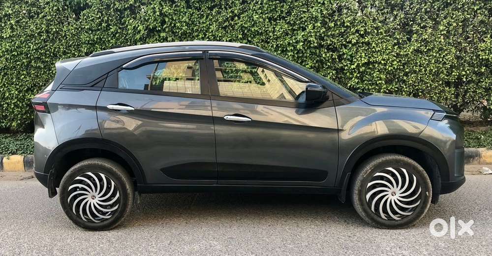 Tata Nexon 2024 Petrol Well Maintained