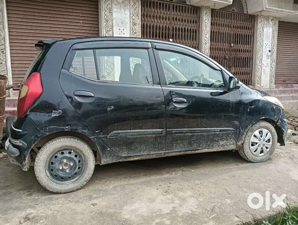 Hyundai I10 Era 2011 Km Driven 100000