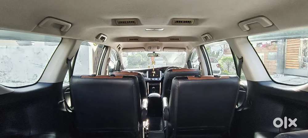 Toyota Innova Crysta 2017