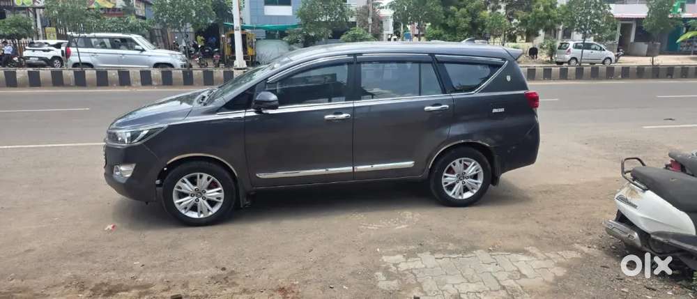Toyota Innova Crysta 2018