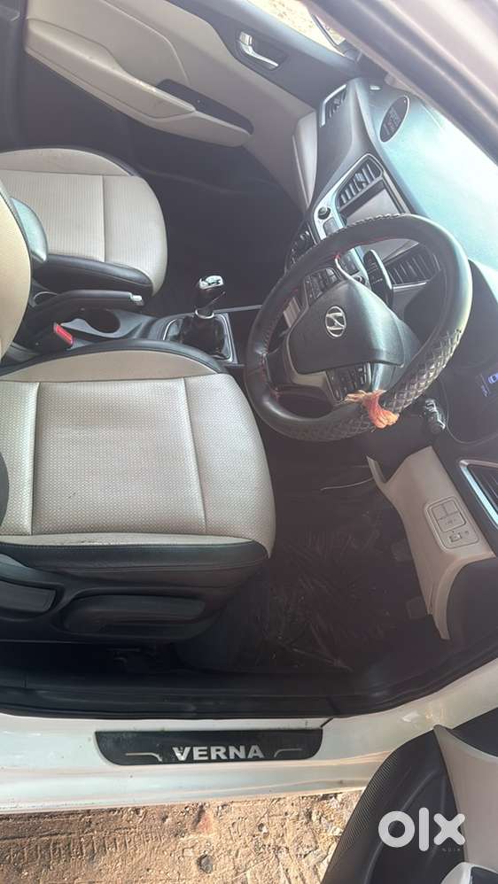 Hyundai Fluidic Verna