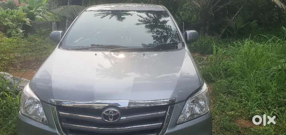 Toyota Innova 2016 Diesel 230000 Km Driven