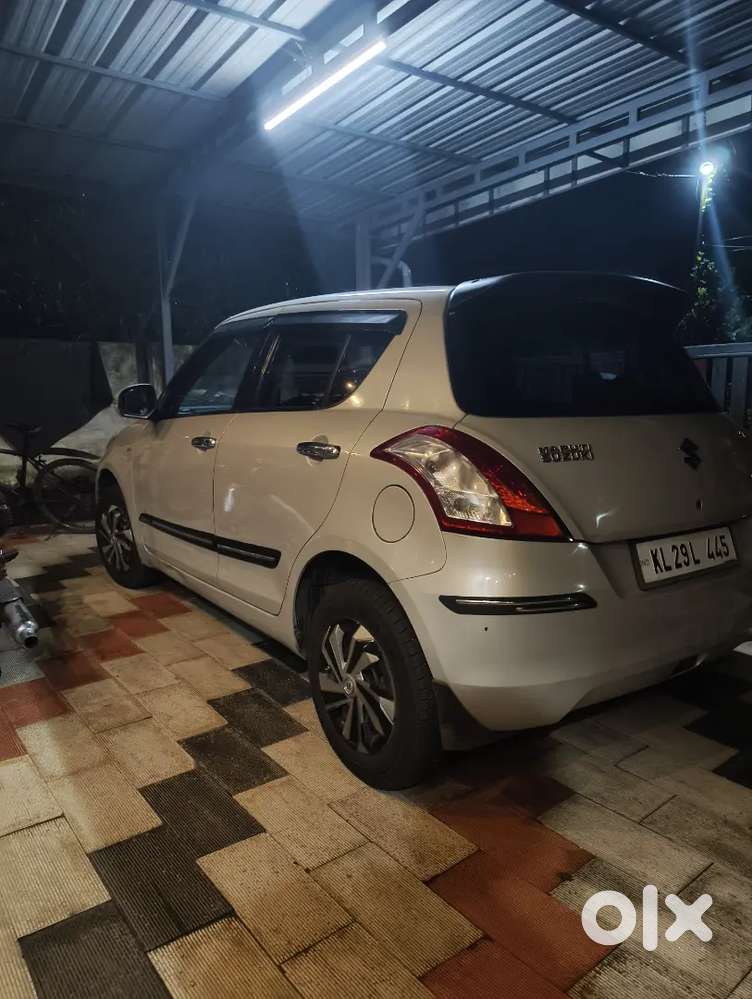 Maruti Suzuki Swift 2016 Petrol 65000 Km Driven