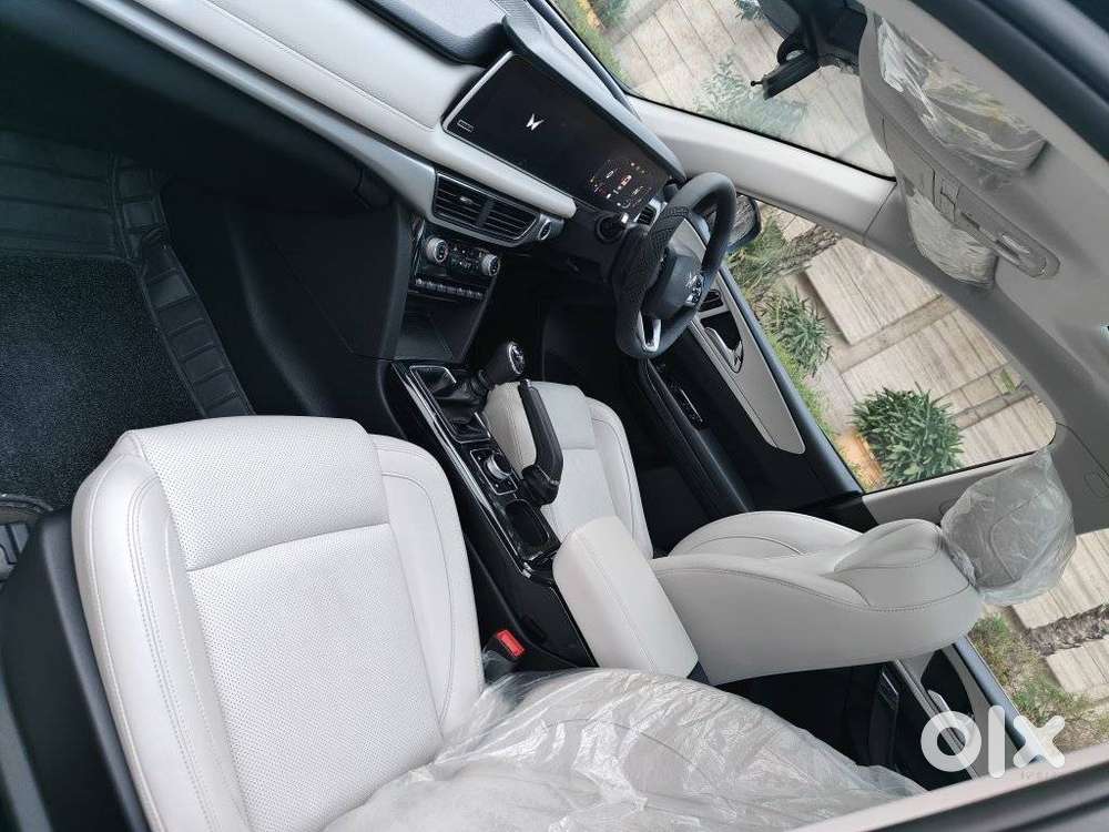 Mahindra Xuv700 2.2 Ax 7 Diesel Mt Str, 2024, Diesel