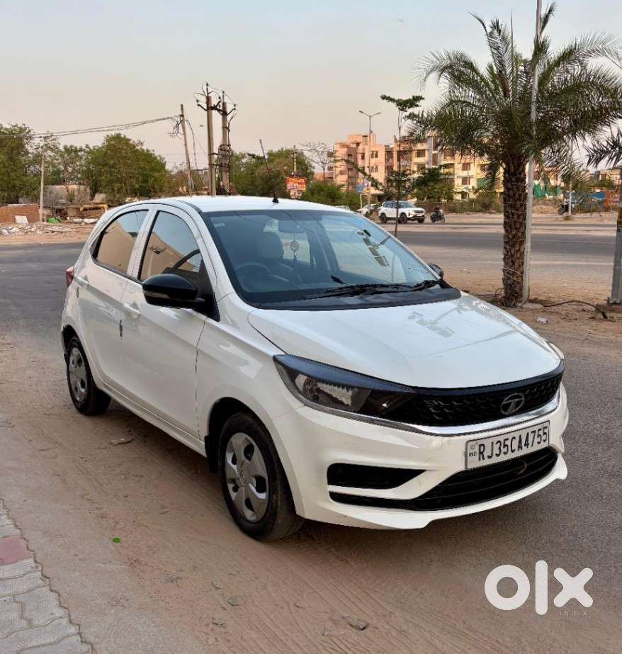 Tata Tiago 1.2 Revotron Xt, 2022, Petrol
