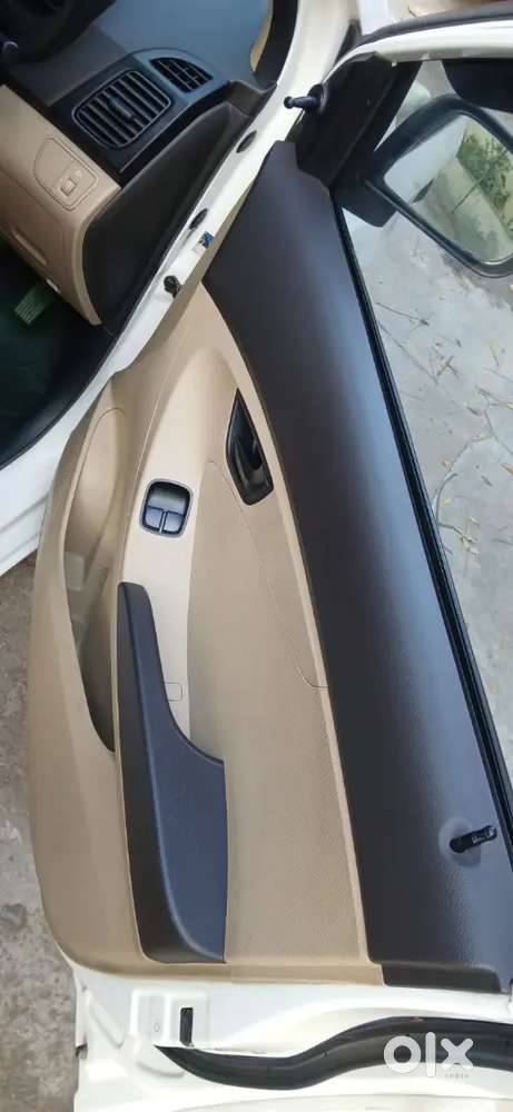 Hyundai Eon Magna 2013 White