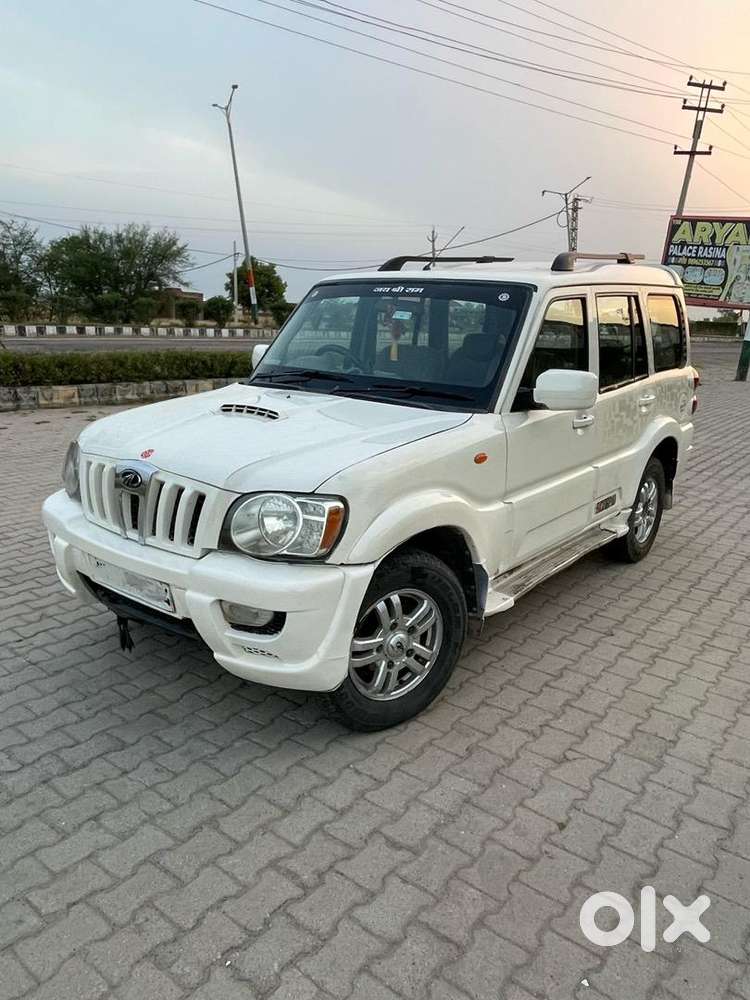 Mahindra Scorpio 2013 Diesel Well Maintained