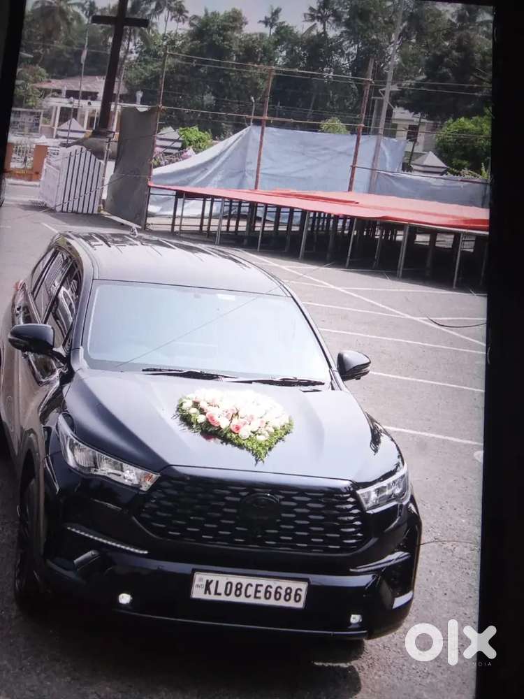 Toyota Innova Hycross 2025 Petrol 6000 Km Driven