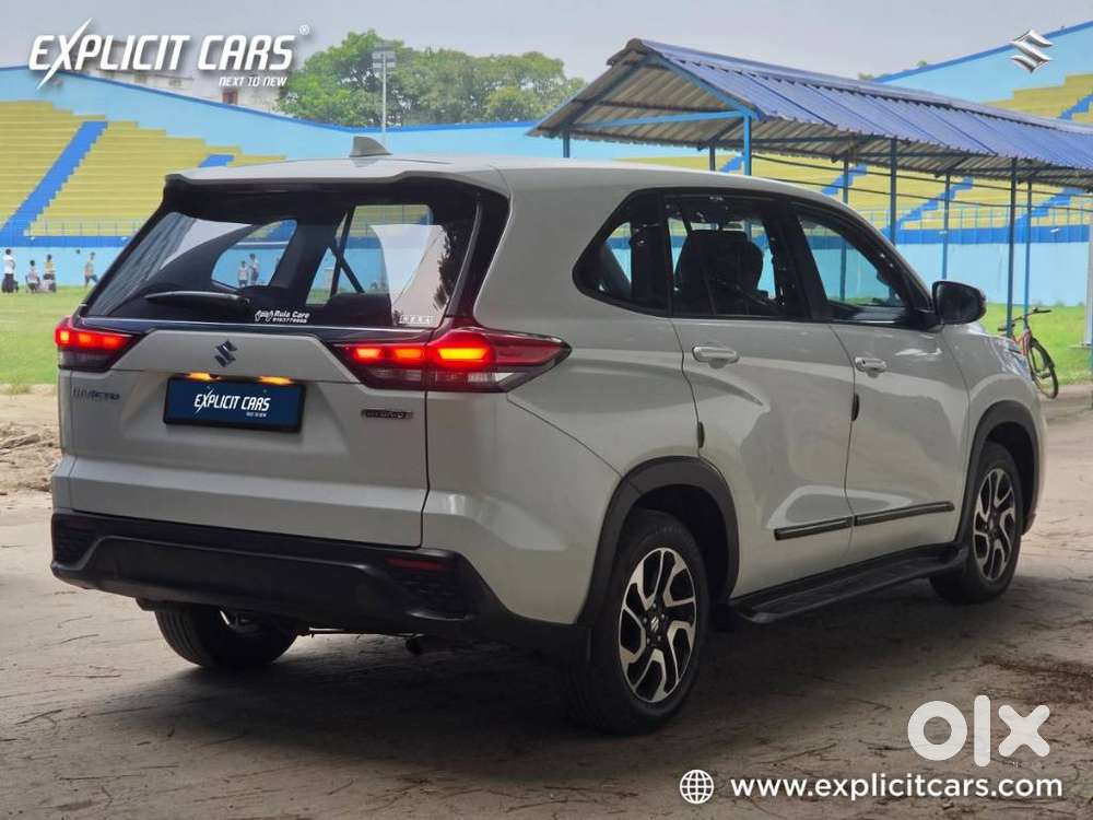 Maruti Suzuki Invicto Zeta Plus 8str, 2023, Petrol