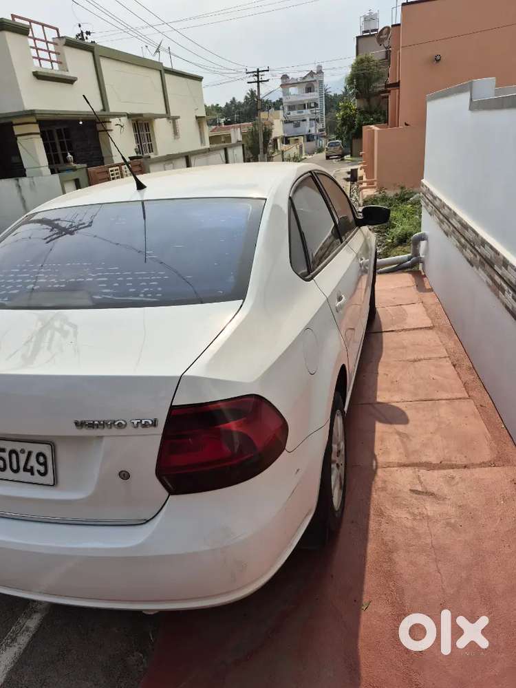 Volkswagen Vento 2011 Diesel 90000 Km Driven