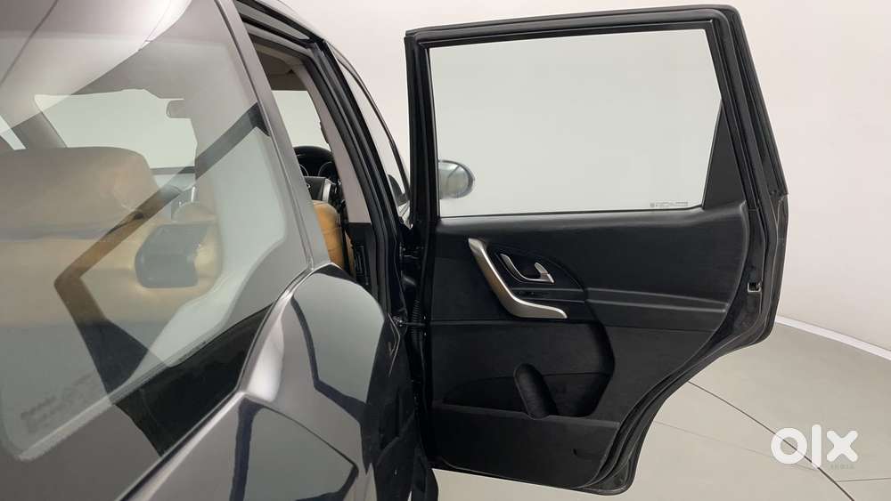 Mahindra Xuv500 W7, 2020, Diesel