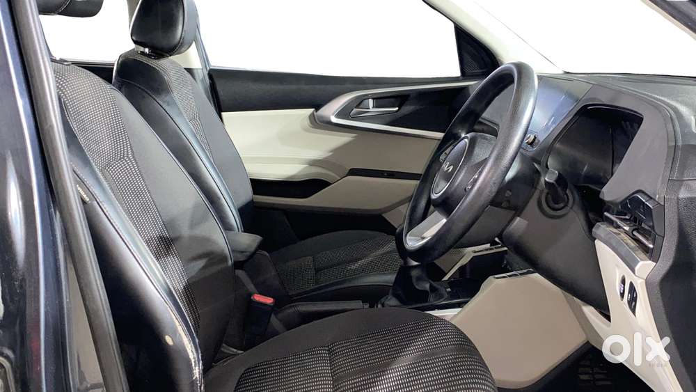 Kia Carens 1.5 Prestige 7 Str, 2022, Petrol