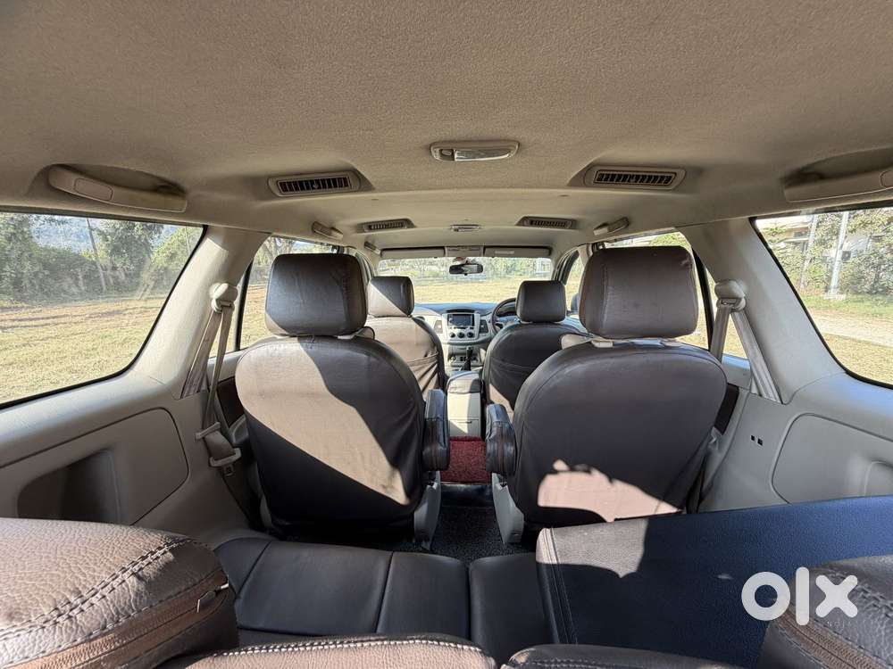 Toyota Innova 2.5 G (diesel) 7 Seater Bs Iv, 2015, Diesel