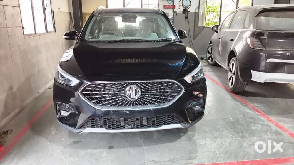 Mg Astor Starry Black