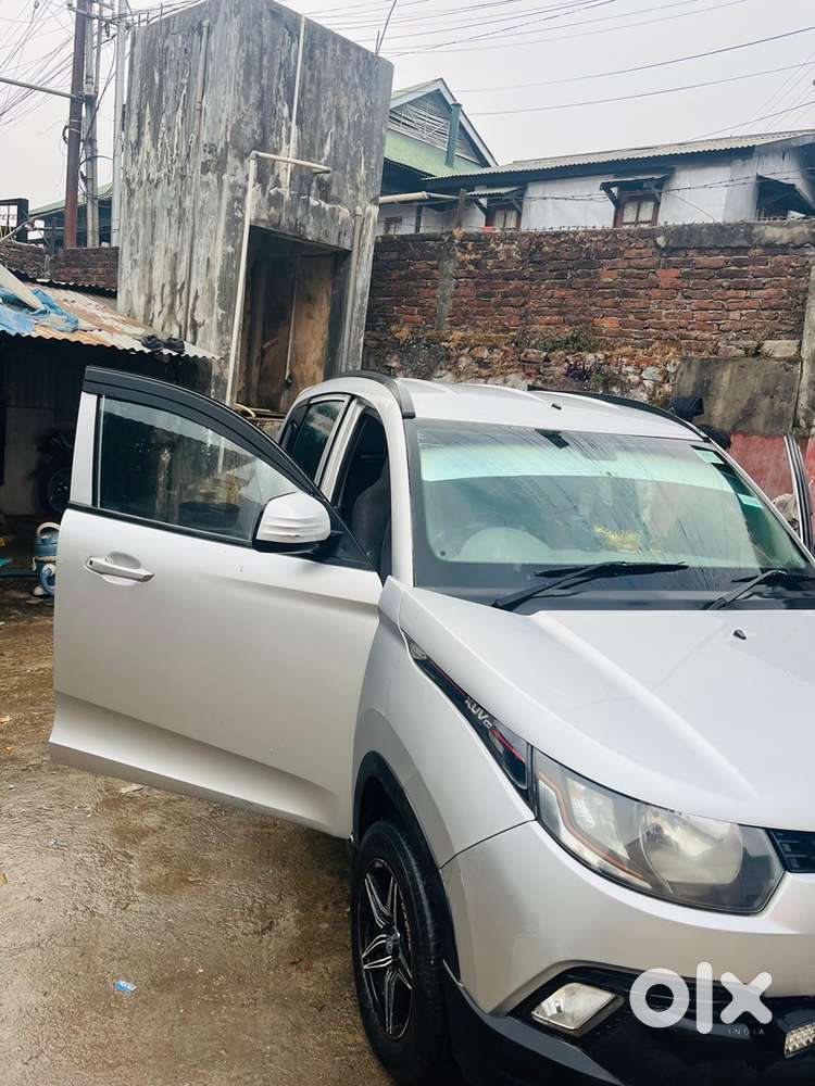 Mahindra Kuv Petrol 2016