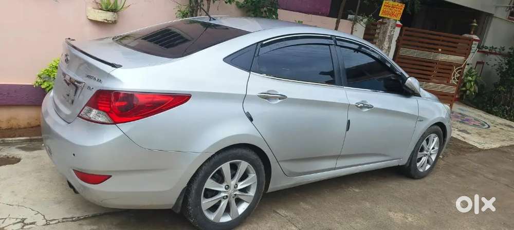 Hyundai Verna Sx 2012 Top End Batton Start