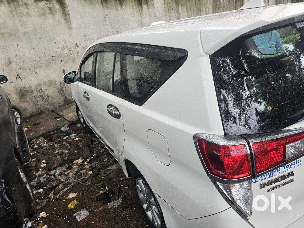 Toyota Innova Crysta 2.4 Gx Mt 8s, 2018, Diesel