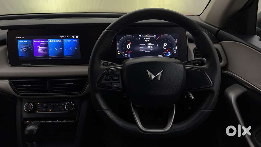 Mahindra Xuv700 2.0 Ax 3 Petrol At 5 Str, 2021, Petrol