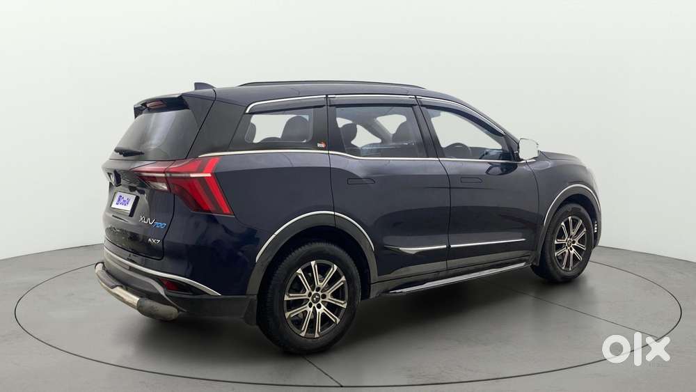 Mahindra Xuv700 2.0 Ax 3 Petrol At 5 Str, 2023, Diesel