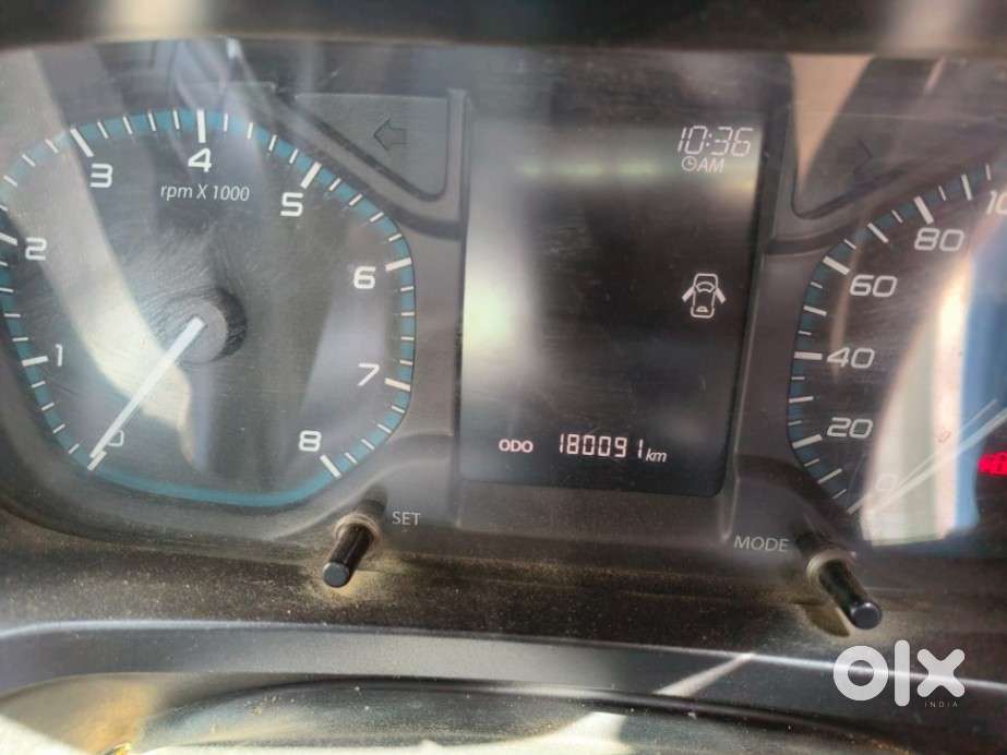 Tata Altroz 1.2 Xe, 2020, Petrol