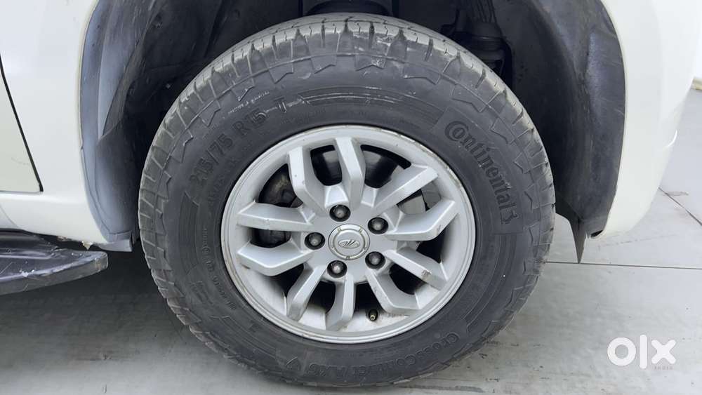 Mahindra Tuv 300 T8, 2015, Diesel