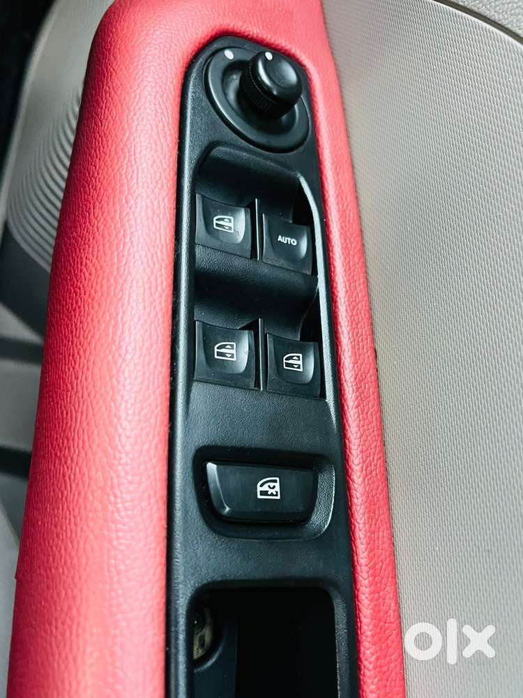 Renault Triber Rxz, 2022, Petrol