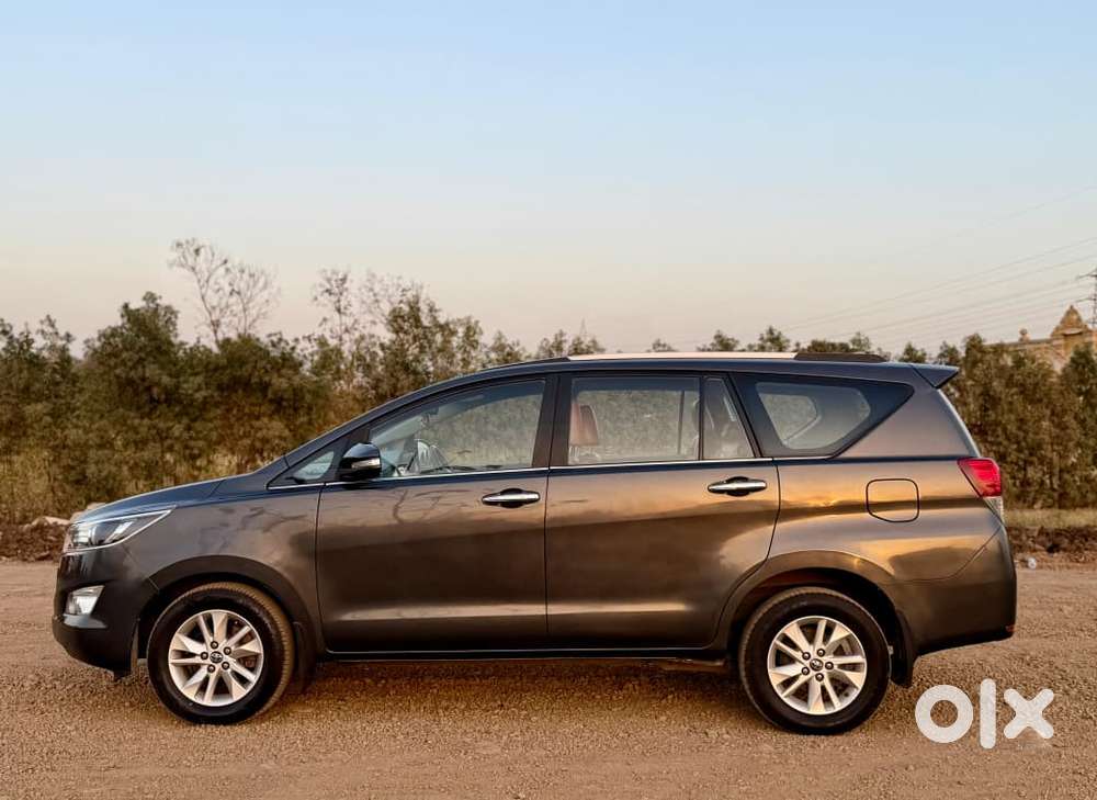 Toyota Innova Crysta 2.4 Vx Mt 8s, 2016, Diesel