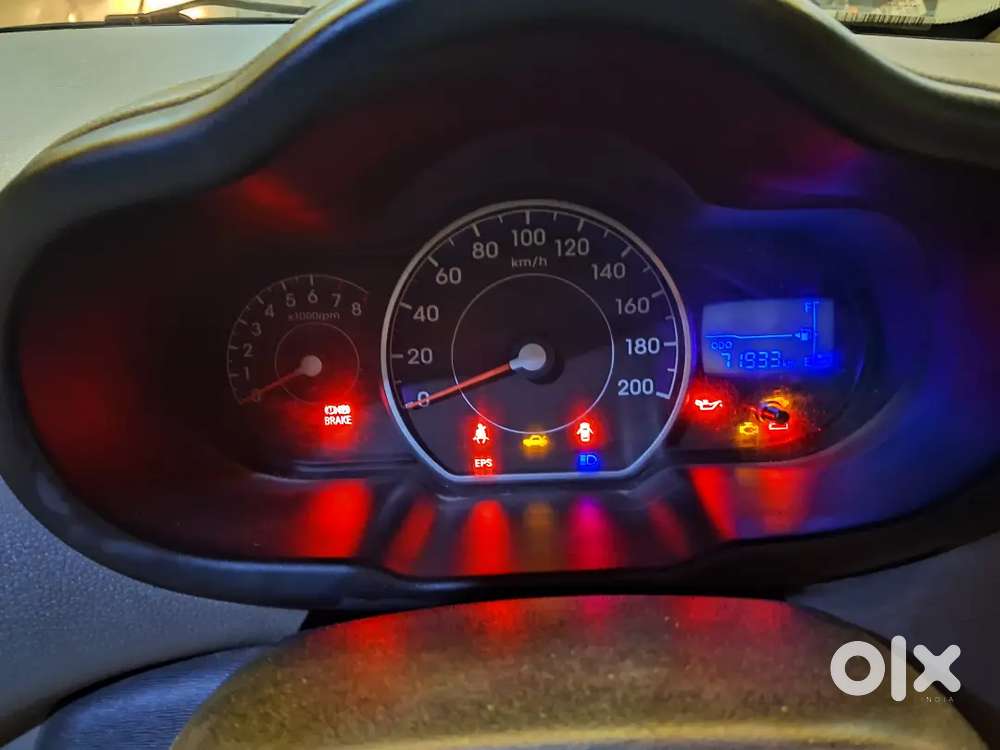 Hyundai I10 Sportz 2012 मॉडल
