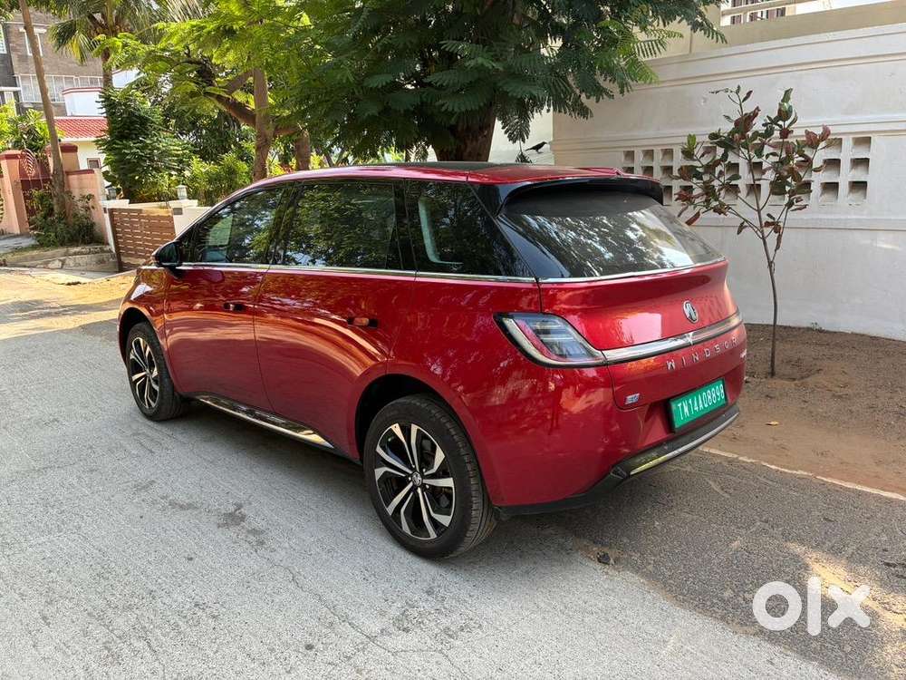 Mg Windsor Ev 2025 Electric 19000 Km Driven