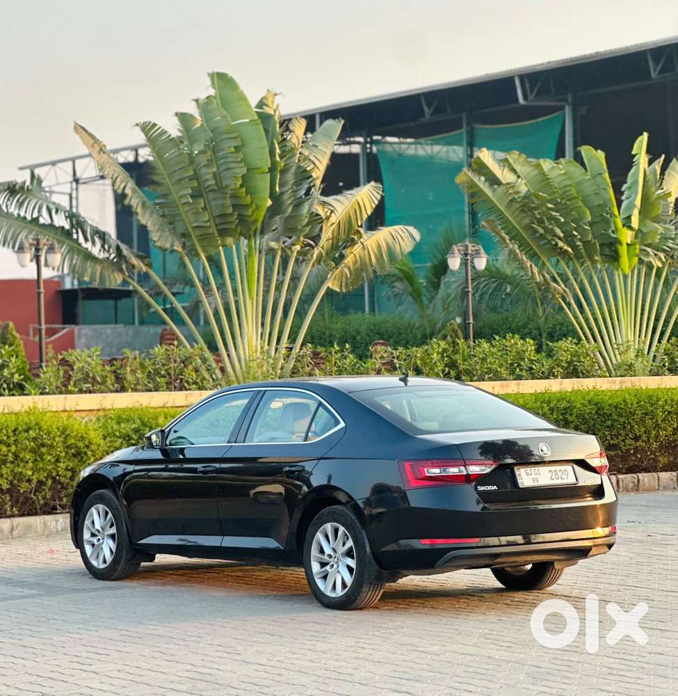 Skoda Superb Style 1.8 Tsi At, 2018, Petrol