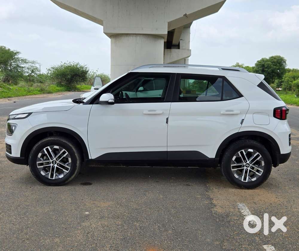 Hyundai Venue Sx Mt, 2023, Diesel