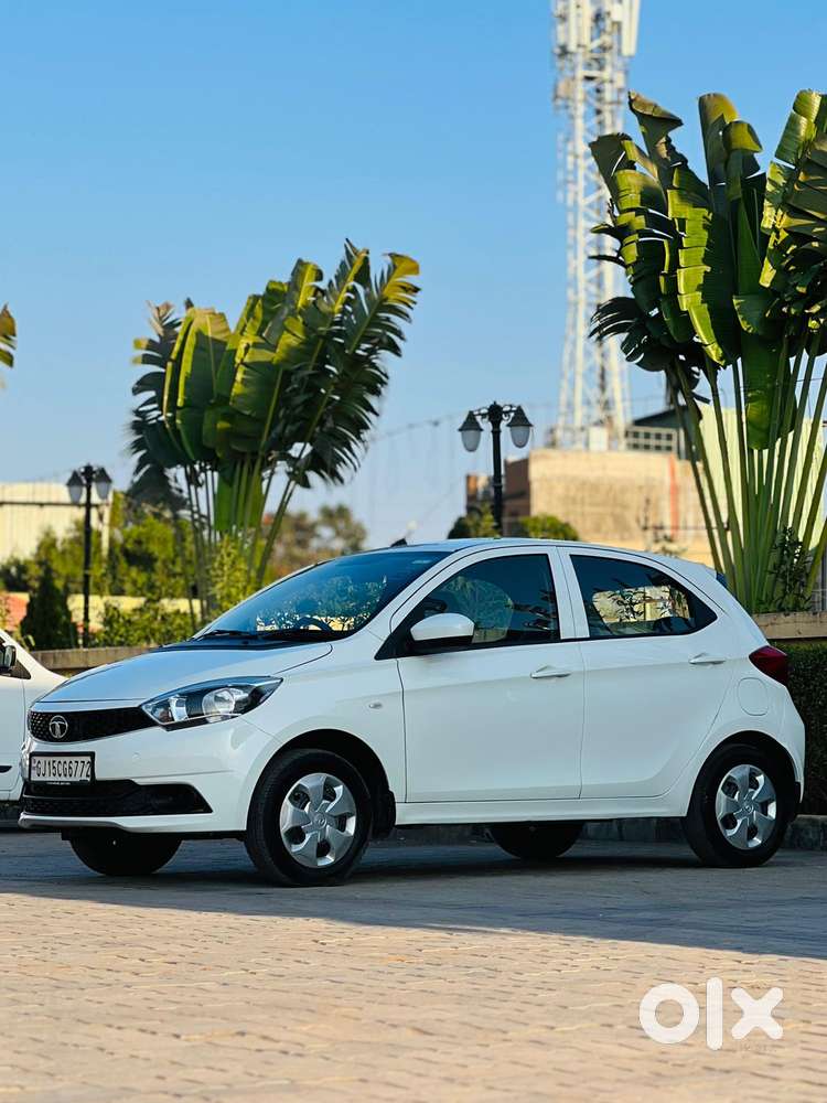 Tata Tiago 1.2 Revotron Xta, 2017, Petrol