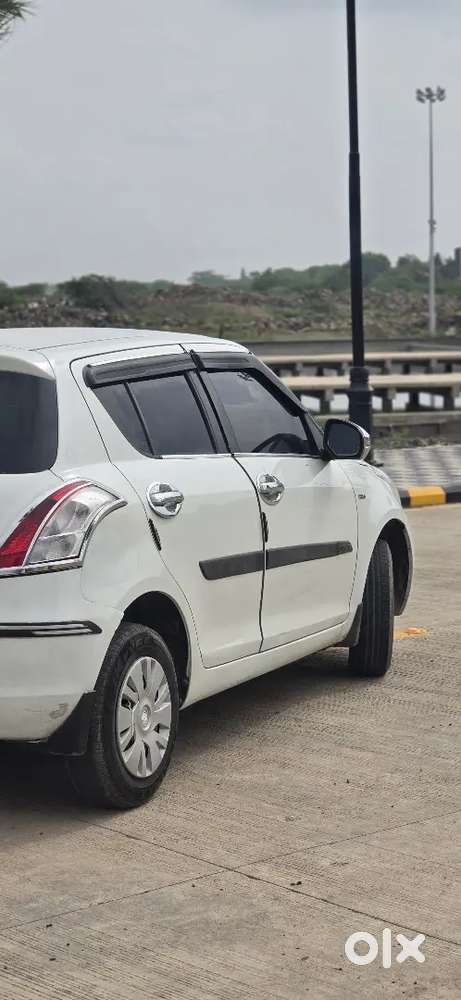 Maruti Suzuki Swift 2016