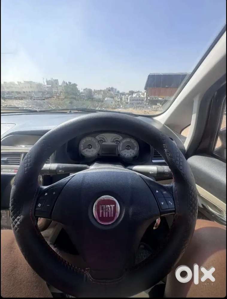 Fiat Linea Emotion 2011 Diesel Car