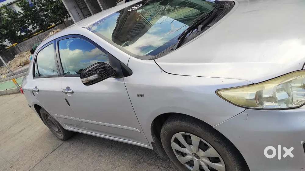 Toyota Corolla Altis 2012