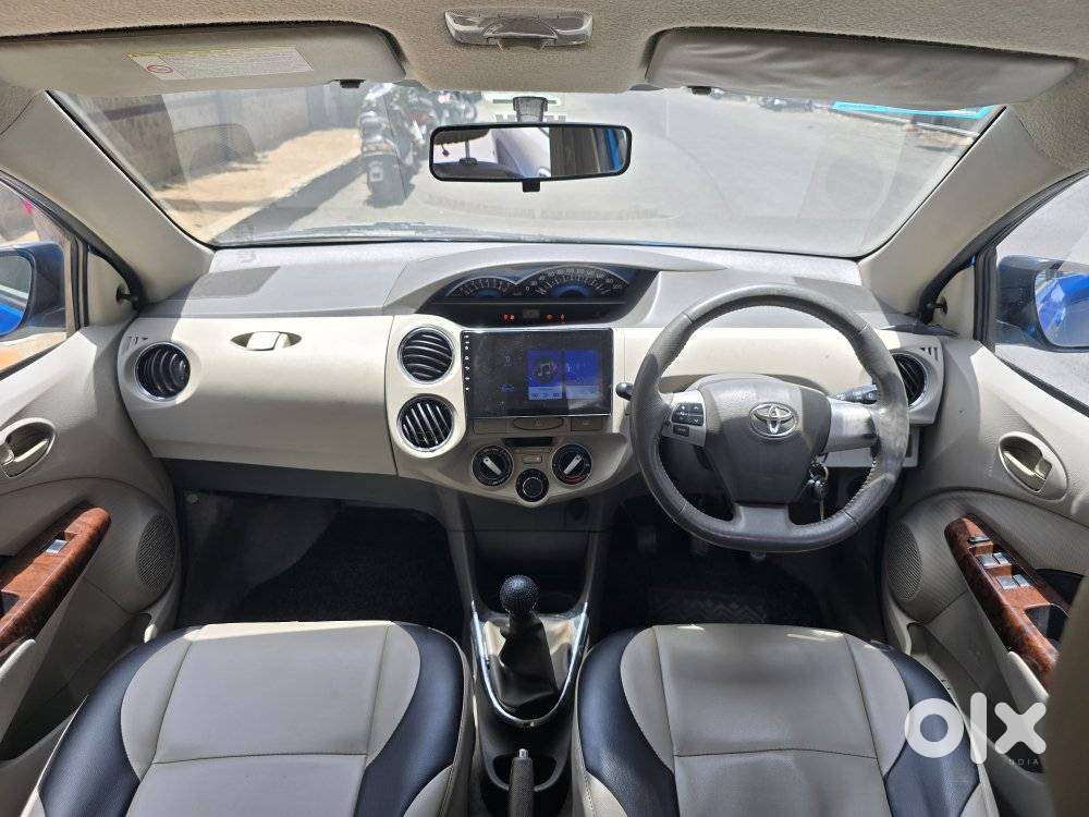 Toyota Etios Liva V, 2013, Petrol