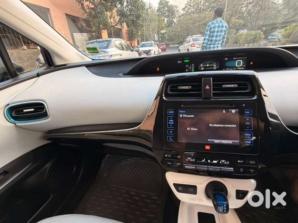 Toyota Prius 2016 Petrol Good Condition