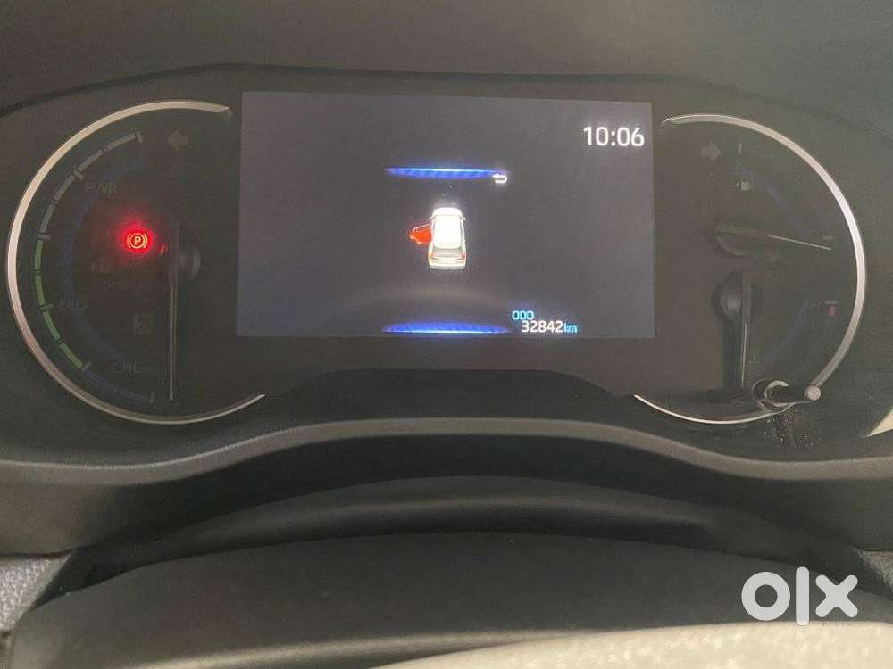 Toyota Innova Hycross 2.0 Zx Hybrid 7 Str, 2025, Petrol