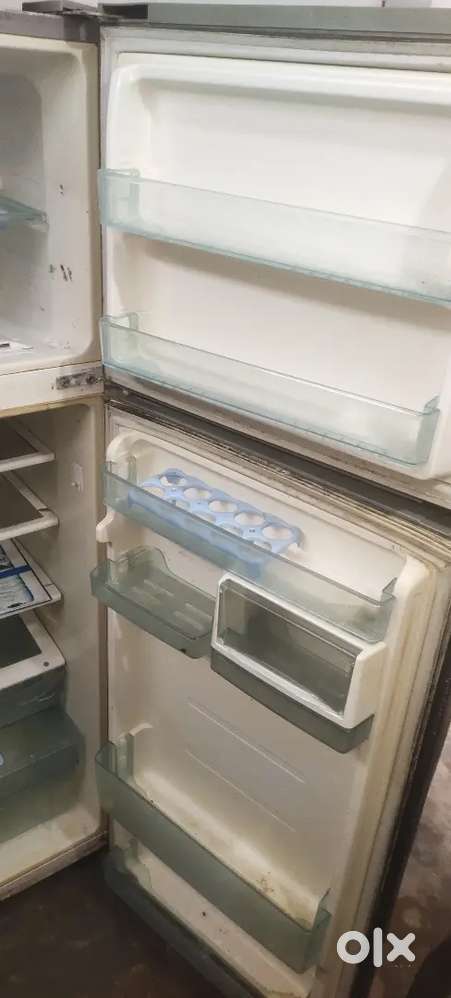 Samsung Double Door 280 Ltr Fridge - Single Family Used