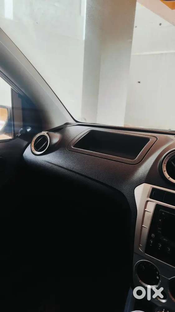 Ford Figo Petrol 2011 Variant