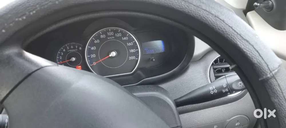 Touch Screen Player Reverse Camera Well Maintained Car