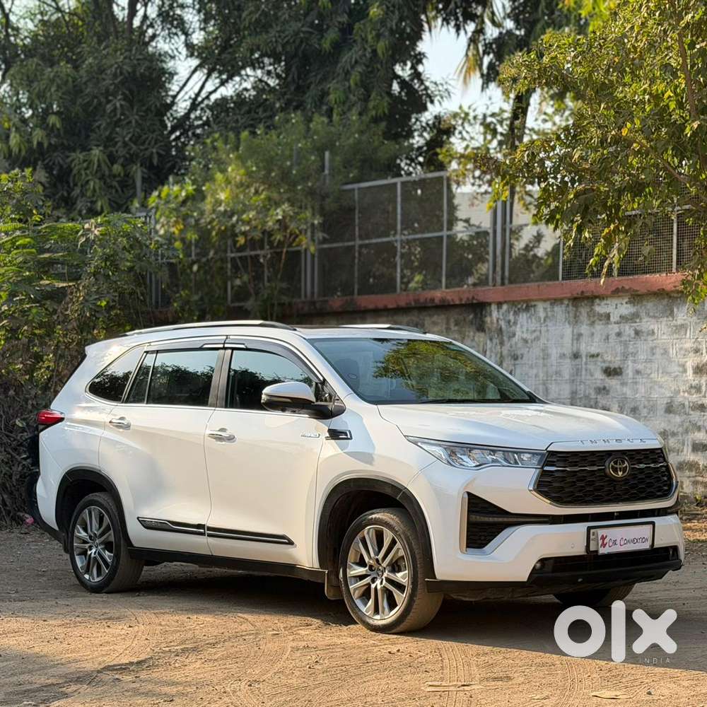 Toyota Innova Hycross 2.0 Zx (o) Hybrid 7 Str, 2023, Petrol