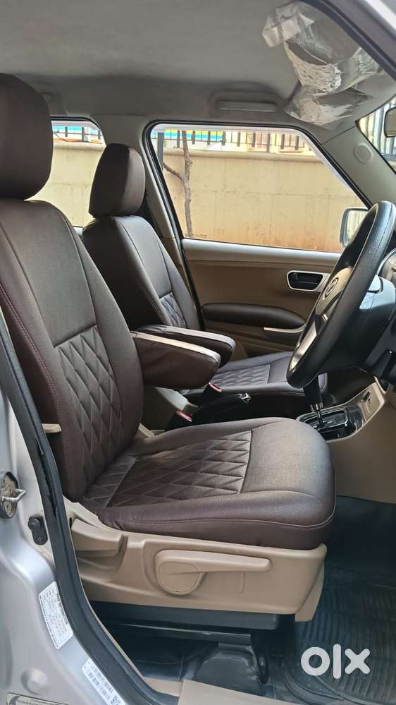 Mahindra Tuv 300 T8 Amt (automatic), 2019, Diesel